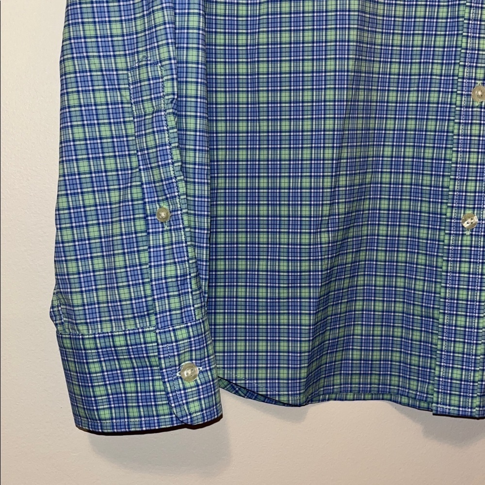VINEYARD VINES OTG Performance Plaid Button Down Shirt Nylon Men’s Medium EUC - Picture 6 of 8